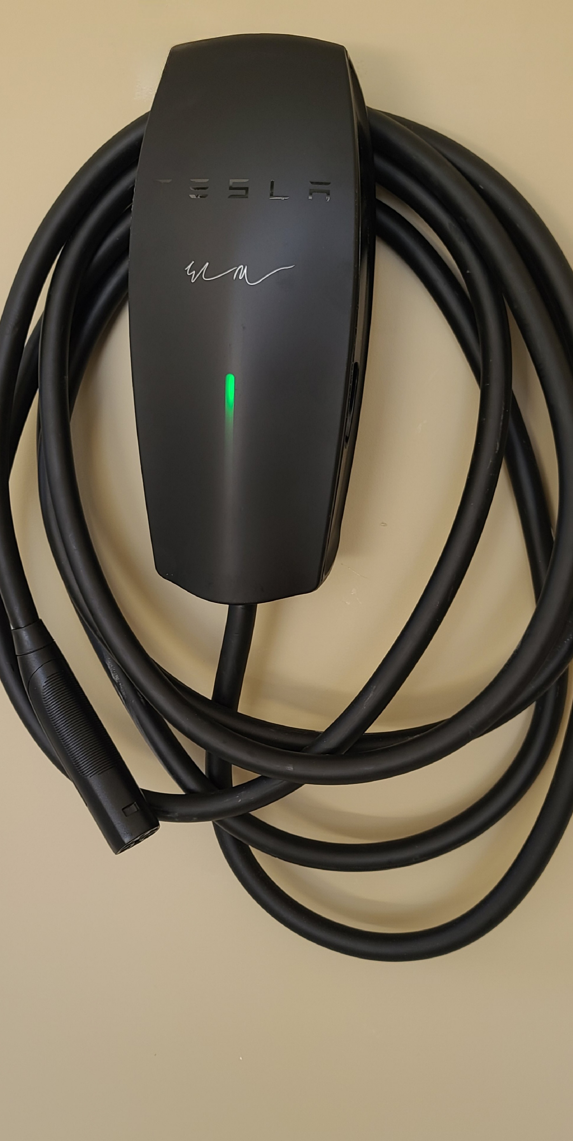 Tesla Wall Connector — Black